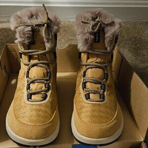 Like New! Columbia Snow Boots